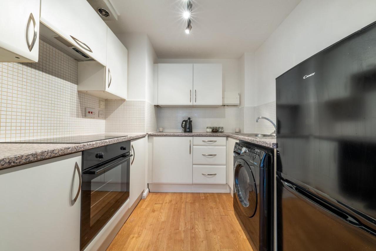 Luxury 2 Bed Apartment Stansted Airport Bishops Stortford Бишопс-Стортфорд Экстерьер фото