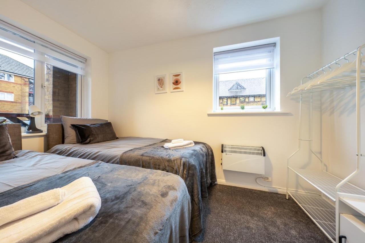 Luxury 2 Bed Apartment Stansted Airport Bishops Stortford Бишопс-Стортфорд Экстерьер фото
